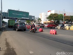 Tak Ada Penjagaan di Titik Penyekatan Serpong Tangsel, Lalin Lancar