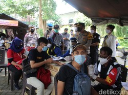 Semangat Vaksinasi COVID-19 di Kota Kediri Jelang HUT RI
