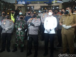 Wakapolri Tinjau PPKM Level 4 di Medan, Ingatkan Jangan Kendor Prokes