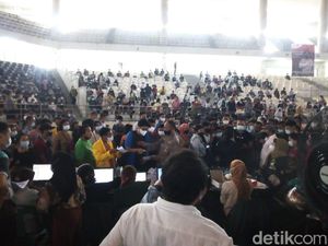 Ombudsman Kritik Vaksinasi di Sumut Bikin Warga Berdesakan: Polda Kebobolan