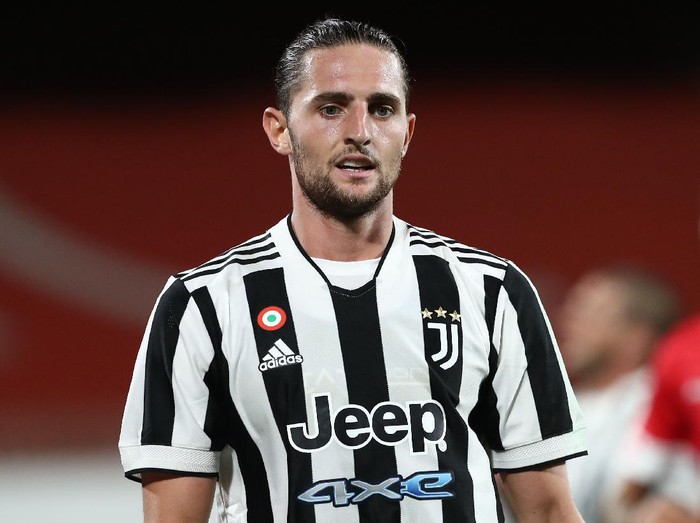 MONZA, ITALY - JULY 31: Adrien Rabiot of Juventus FC looks on during the AC Monza v Juventus FC - Trofeo Berlusconi at Stadio Brianteo on July 31, 2021 in Monza, Italy. (Photo by Marco Luzzani/Getty Images)