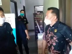 Anggota DPRD Cianjur Ngamuk Saat Sidak Perusahaan soal PHK Sepihak Anggota DPRD Cianjur Ngamuk Saat Sidak Perusahaan soal PHK Sepihak