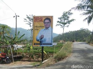 Marak Baliho Airlangga di Brebes, DPD Golkar: Pemanasan Pilpres 2024 Marak Baliho Airlangga di Brebes, DPD Golkar: Pemanasan Pilpres 2024