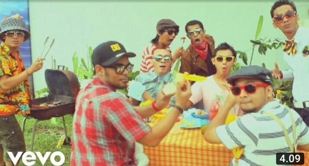 Cover Video Clip Bondan Prakoso, Fade2Black - Tetap Semangat
