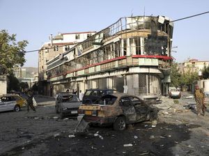 Serangan Bom Taliban Targetkan Menhan Afghanistan, 8 Orang Tewas