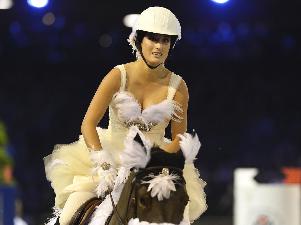 Pesona Putri Bruce Springsteen, Jadi Atlet Berkuda di Olimpiade Tokyo 2020