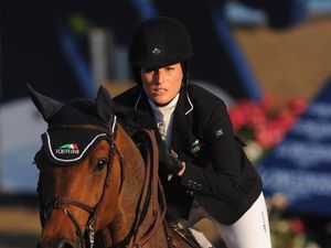 10 Potret Cantik Putri Bruce Springsteen, Atlet Berkuda di Olimpiade Tokyo 10 Potret Cantik Putri Bruce Springsteen, Atlet Berkuda di Olimpiade Tokyo