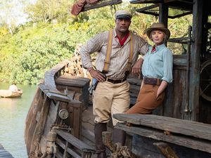 Review Jungle Cruise: Mari Mencari Bunga Fantastis Bersama The Rock dan Emily Blunt