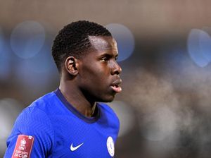 Gara-gara Video Ini, Fans Chelsea Tak Rela Kurt Zouma Dijual