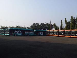 Fitur Bus Listrik TransJakarta: Ada Suara Buatan, Pakai Baterai Spesifikasi Tesla Fitur Bus Listrik TransJakarta: Ada Suara Buatan, Pakai Baterai Spesifikasi Tesla