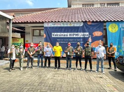 Bamsoet Puji Para Pengusaha Bantu Percepatan Vaksinasi COVID-19