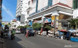 PPKM Diperpanjang, Begini Penampakan Mal Pasar Baru Bandung