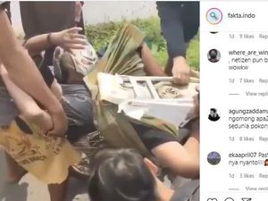 Ngilu tapi Nyata! Pria Nyangkut ke Dalam Motor Gegara Berkendara Pakai Sarung