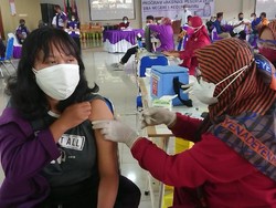 1.000 Pelajar SMA/SMK Tulungagung Jalani Vaksinasi COVID-19