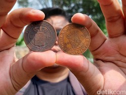 Geger! Warga Bandung Barat Temukan Seratusan Koin Kuno Zaman Belanda