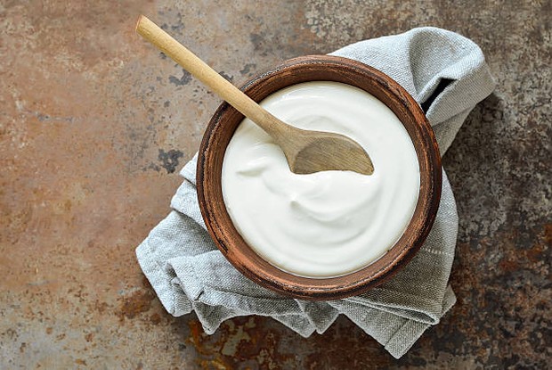Yoghurt dan oats menjadi campuran jeruk nipis untuk hilangkan jerawat/Foto: istockphoto.com