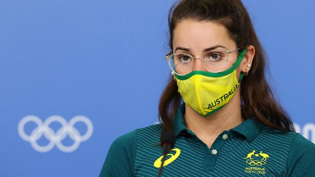TOKYO, JAPAN - JULY 31: Bronze medalist Elina Svitolina of Team Ukraine looks on from the podium during the medal ceremony after the Women's Singles Gold Medal match on day eight of the Tokyo 2020 Olympic Games at Ariake Tennis Park on July 31, 2021 in Tokyo, Japan. (Photo by Naomi Baker/Getty Images)