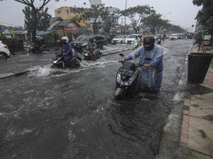 Pemkot Depok Bakal Bongkar Bangunan Liar Penyebab Banjir Jl Margonda