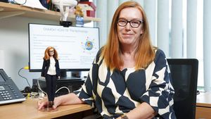 Begini Jadinya Bila Pembuat Vaksin AstraZeneca Berubah Jadi Barbie