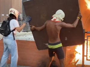 Bentrokan Pecah Saat Aksi Peringatan Satu Tahun Ledakan Beirut