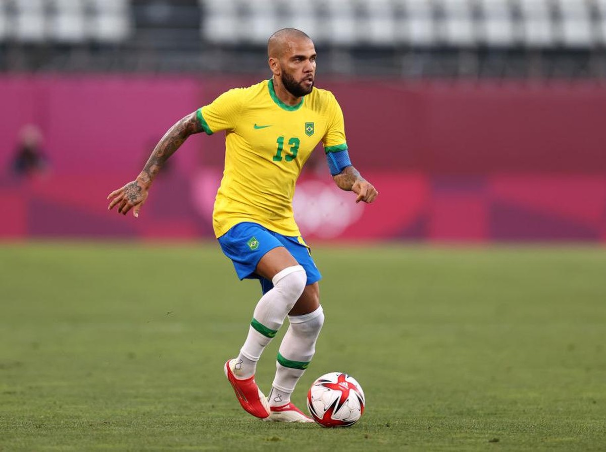Dani Alves merasa masih mempunyai semangat seperti pemain muda menjelang final Olimpiade Tokyo 2020. (Foto: Getty Images/Buda Mendes)