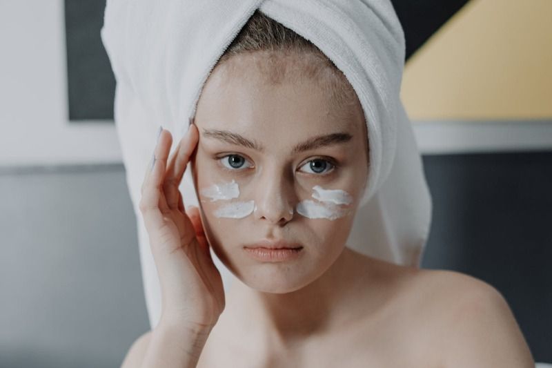 Eye Cream/ Foto: Pexels.com/cottonbro