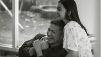7 Foto Mesra Ariel Tatum dan Gading Marten, Sempat Bikin Netizen Penasaran
