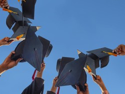 15 Jurusan Kuliah Paling Diminati Tahun 2021 dan Kisaran Gajinya di Masa Depan