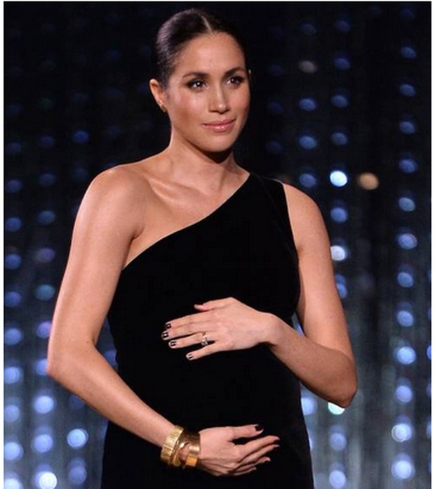 Wanita Kerajaan Inggris dilarang mengenakan cat kuku hitam