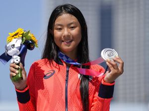 Olimpiade Tokyo 2020: Kokona Hiraki, Umur 12 Tahun Sudah Dapat Medali Olimpiade Tokyo 2020: Kokona Hiraki, Umur 12 Tahun Sudah Dapat Medali