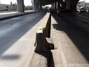 Pembatas Jl Cilincing Rawan Celaka: Rambu Peringatan Hilang Berganti MCB Pembatas Jl Cilincing Rawan Celaka: Rambu Peringatan Hilang Berganti MCB