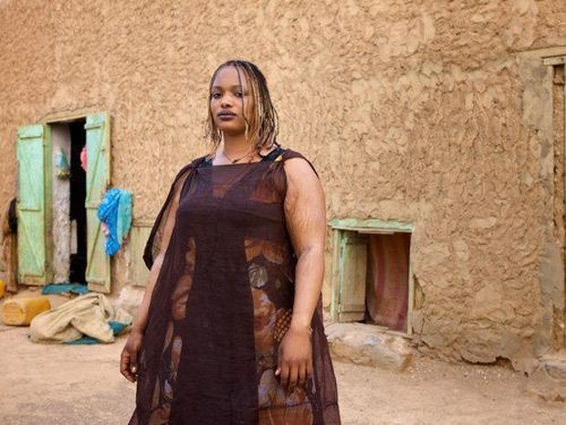 Perempuan di Mauritania Afrika Selatan sengaja menaikkan berat badan agar terlihat cantik/pinterest.com/Diary of Black History