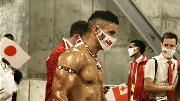 8 Foto Atlet Taekwondo Ganteng dari Tonga yang Curi Atensi di Olimpiade Tokyo