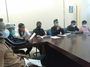 HMI Muis Akan Demo Jokowi di Depan Istana Merdeka Besok Siang HMI Muis Akan Demo Jokowi di Depan Istana Merdeka Besok Siang