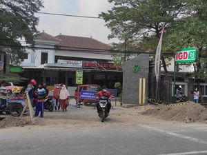 Dua Siswa SD Dirawat di RSUD Jombang Setelah Vaksinasi COVID-19 Dua Siswa SD Dirawat di RSUD Jombang Setelah Vaksinasi COVID-19