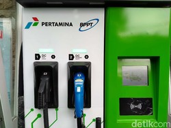 Pertamina Geber Pembangunan SPKLU di Tengah Serbuan Kendaraan Listrik