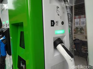 Isi Daya Masih Gratis di SPBU Listrik MT Haryono, Caranya? Isi Daya Masih Gratis di SPBU Listrik MT Haryono, Caranya?