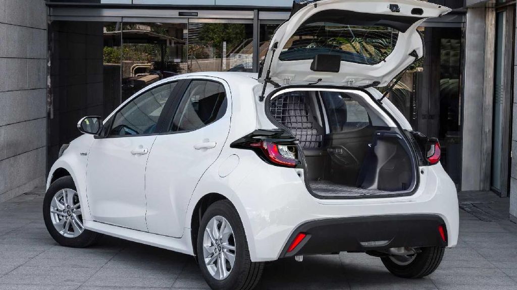 Toyota Yaris Ecovan, Mobil Hatchback Angkut Barang dengan Luas Bagasi 720 Liter
