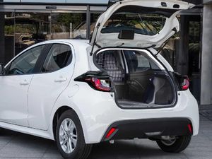 Toyota Yaris Ecovan, Mobil Hatchback Angkut Barang dengan Luas Bagasi 720 Liter