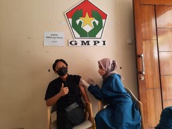 Dukung Program Pemerintah, Kader Muda PPP Gelar Vaksinasi