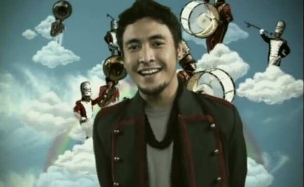 Video Clip Ello, Barry, Ipank, Lala Karmela - Buka Semangat Baru