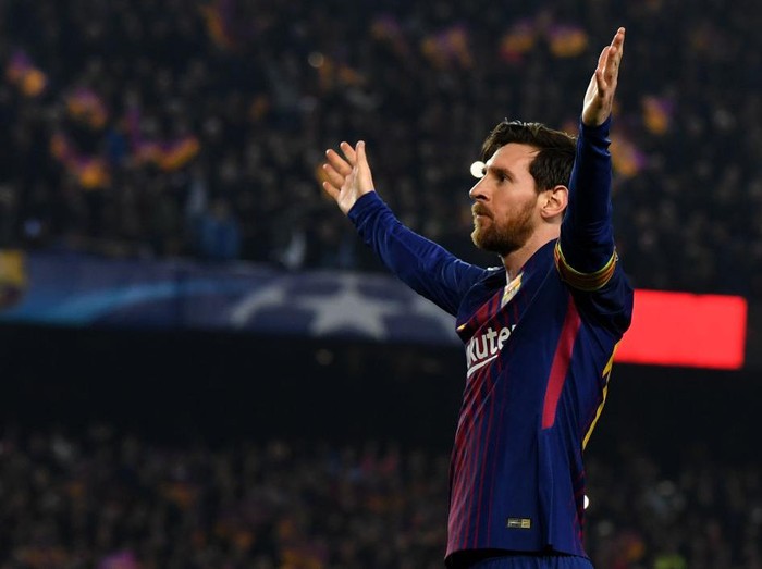 Lionel Messi resmi berpisah dengan FC Barcelona. Keputusan ini sekaligus mengakhiri karier profesional Messi di Barcelona sejak musim 2004-05.