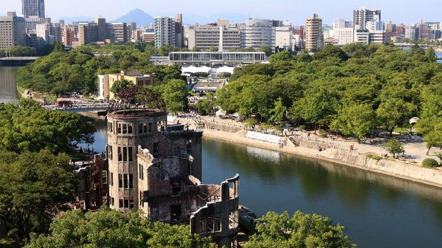 GALFOT 76 TAHUN PERINGATAN BOM ATOM HIROSHIMA The Atomic Bomb Dome, formerly the Hiroshima Prefectural Industrial Promotion Hall, is seen during 76th anniversary of the world's first atomic bomb attack at the Peace Memorial Park in Hiroshima on August 6, 2021. (Photo by STR / JIJI PRESS / AFP) / Japan OUT