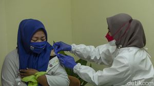 Ini Efek yang Dirasakan Nakes Usai Suntik Vaksin Dosis Ketiga