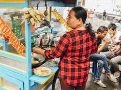 Bikin Penasaran! Penjual Ini Jual Ketoprak Rahasia Harganya Rp 15.000