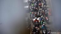 Walau Masih PPKM Hari Ini Jalan Gatsu Macet