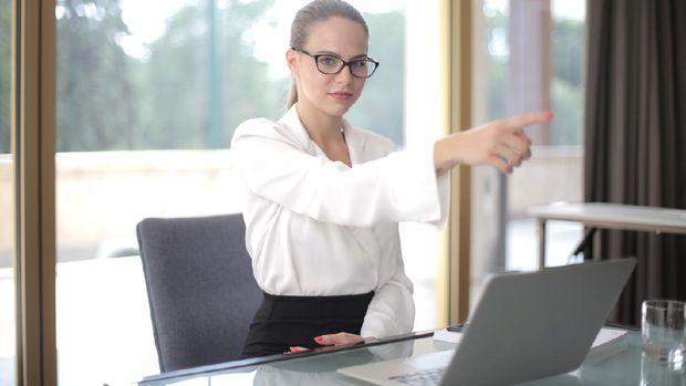 Selisih paham dengan atasan dan cari tahu karakternya berdasarkan zodiak/Foto: pexels.com/Andrea