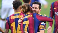 Hingga pada 30 Juni 2021, kontrak Messi berakhir dan kini memutuskan tidak melanjutkan kariernya di Barcelona. Alex Caparros/Getty Images  