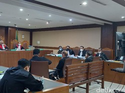 Saksi Sebut Ferdy Yuman Sewakan Rumah Persembunyian untuk Nurhadi