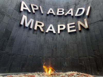 Dulu Sempat Padam Total, Kini Api Abadi Mrapen Membara Lagi